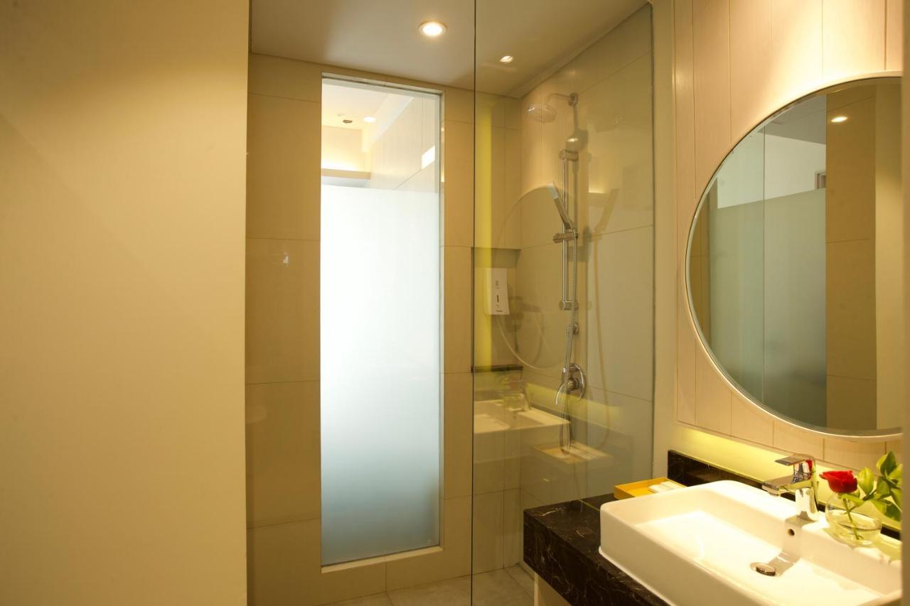 Swiss-Belinn Cikarang Exterior photo